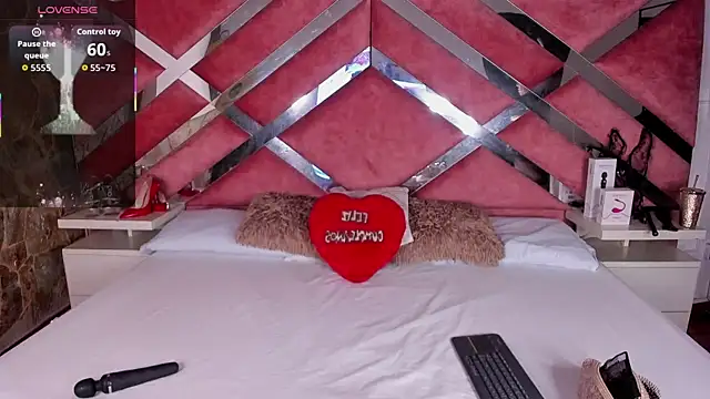 Lily Queen30 online show from January 11, 8:36 pm