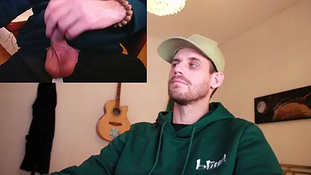 Snapshot of skatejocke chatting on November 16, 5:51 pm skatejocke online show from November 16, 5:51 pm