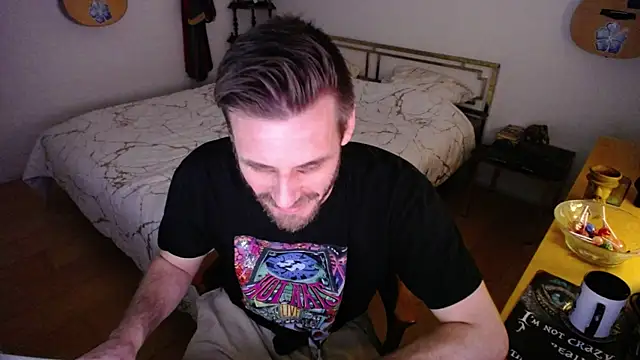 Snapshot of skatejocke chatting on November 29, 1:58 pm skatejocke online show from November 29, 1:58 pm