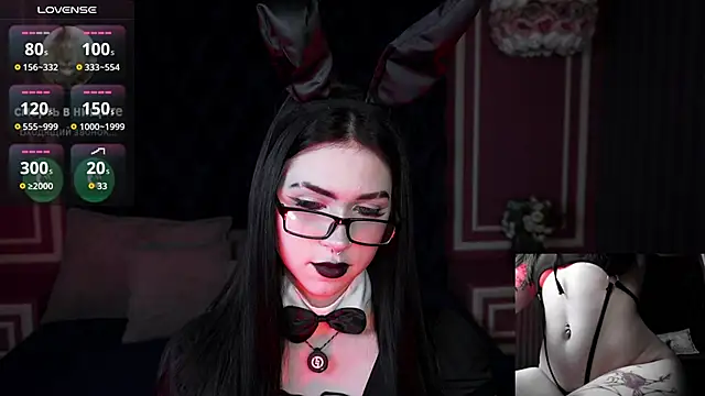Snapshot of FetishForCassie chatting on April 6, 4:46 am FetishForCassie online show from April 6, 4:46 am