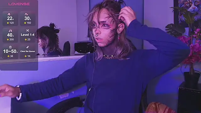 Snapshot of luxiel_ chatting on November 13, 10:41 pm luxiel online show from November 13, 10:41 pm