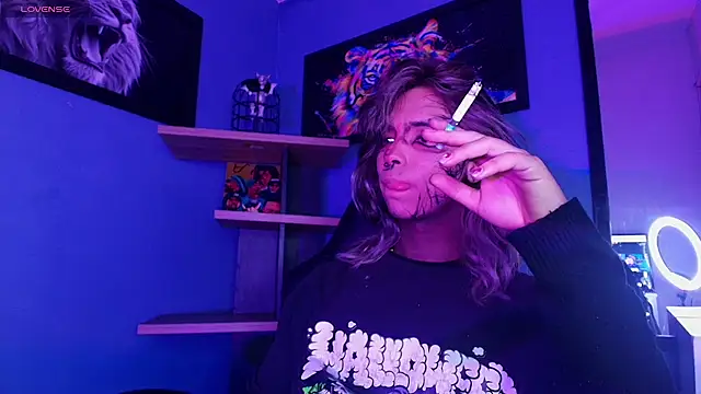 Snapshot of luxiel_ chatting on November 21, 11:25 pm luxiel online show from November 21, 11:25 pm