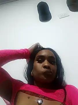 Snapshot of Camile_Queen chatting on November 24, 12:21 am Camile Queen online show from November 24, 12:21 am