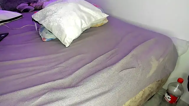 Snapshot of Camile_Queen chatting on November 30, 9:41 pm Camile Queen online show from November 30, 9:41 pm