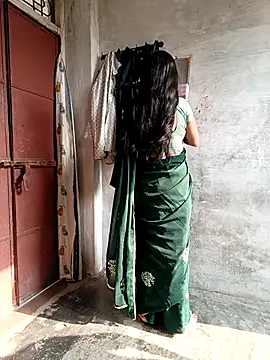 Snapshot of missindia1234 chatting on February 17, 4:20 am missindia1234 online show from February 17, 4:20 am