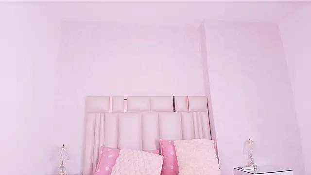 alanarose18 online show from May 27, 7:11 pm