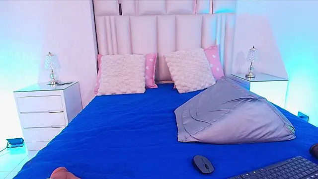 alanarose18 online show from July 20, 7:05 pm