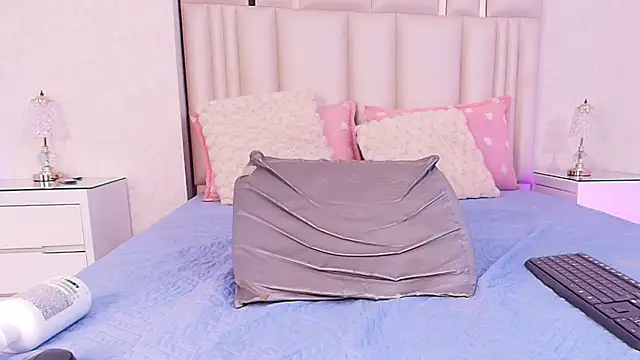 alanarose18 online show from July 30, 7:24 pm