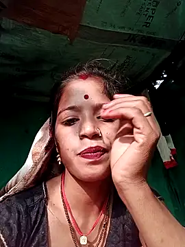 Snapshot of Hot_eras8 chatting on November 21, 3:05 am Hot eras8 online show from November 21, 3:05 am