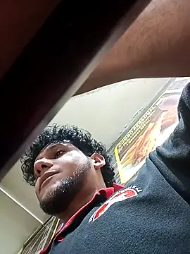 Snapshot of prototipoA45 chatting on November 18, 10:47 pm prototipoA45 online show from November 18, 10:47 pm