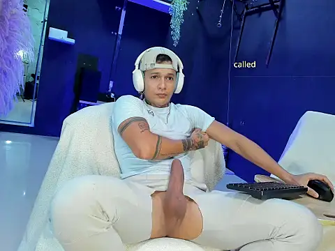 strong dick7in online show from May 7, 10:37 pm
