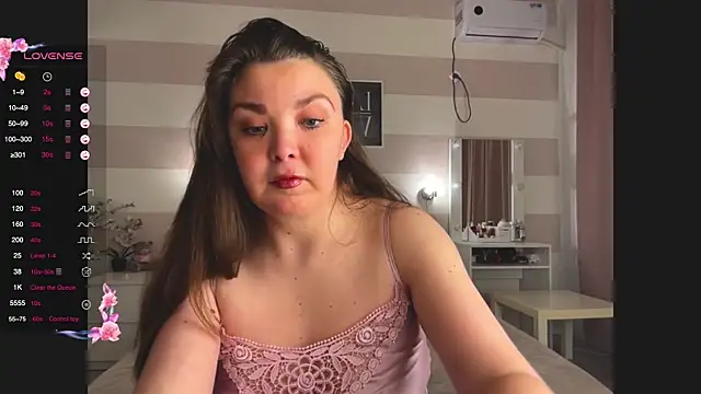 Snapshot of liliaMaivis chatting on November 13, 6:18 pm liliaMaivis online show from November 13, 6:18 pm