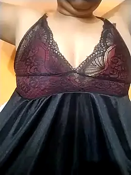 Sexy Divya   online show from March 25, 10:49 pm