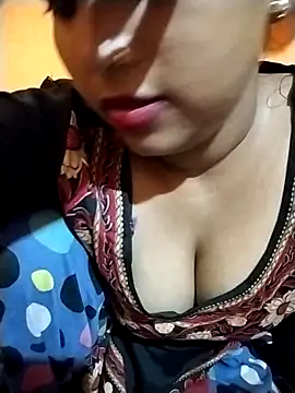 Sexy Divya   online show from June 8, 5:46 pm