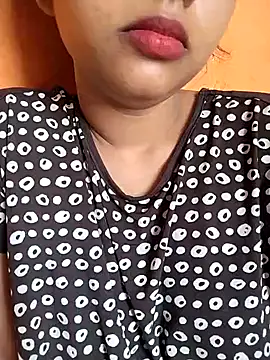 Sexy Divya   online show from June 20, 1:52 am