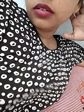 Sexy Divya   online show from July 24, 5:38 am