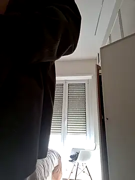 Snapshot of CuteDaddy92 chatting on March 5, 8:32 am CuteDaddy92 online show from March 5, 8:32 am