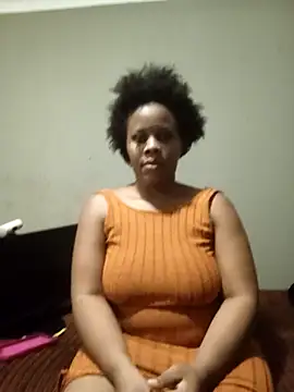 Snapshot of Emmylove-xr25 chatting on November 11, 7:47 pm Emmylove-xr25 online show from November 11, 7:47 pm