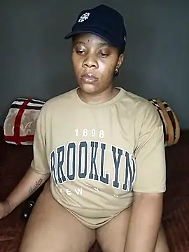 Snapshot of Emmylove-xr25 chatting on November 27, 1:35 pm Emmylove-xr25 online show from November 27, 1:35 pm