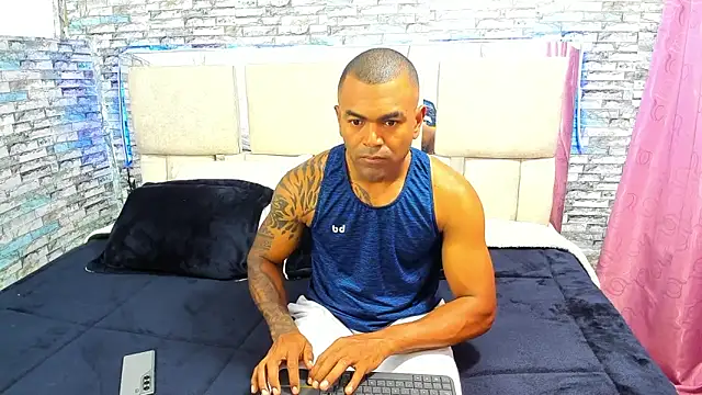 Nick wc online show from November 9, 9:35 pm