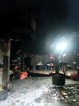 Snapshot of Lynly_k2 chatting on November 17, 3:23 am Lynly k2 online show from November 17, 3:23 am