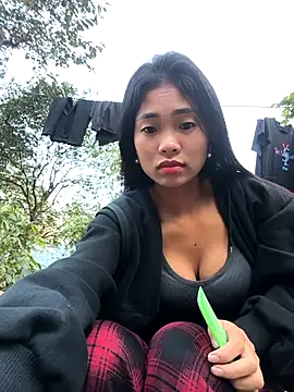 Snapshot of Lynly_k2 chatting on November 22, 12:09 am Lynly k2 online show from November 22, 12:09 am