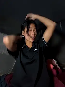 Snapshot of Lynly_k2 chatting on December 4, 10:13 am Lynly k2 online show from December 4, 10:13 am