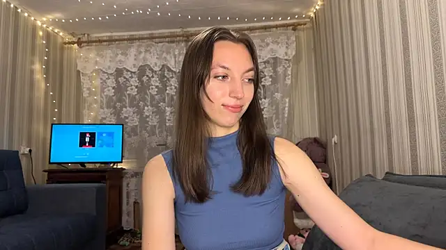 Snapshot of CarliBatas chatting on November 19, 3:23 pm CarliBatas online show from November 19, 3:23 pm