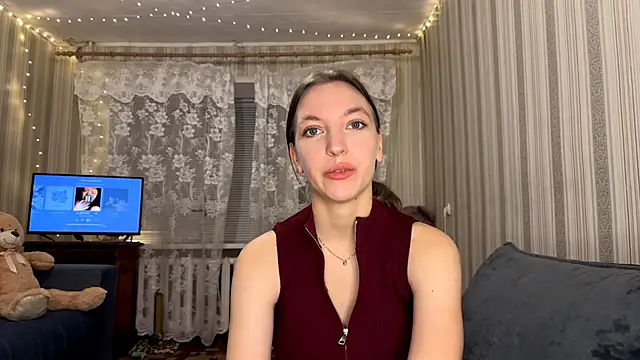 Snapshot of CarliBatas chatting on November 22, 5:23 pm CarliBatas online show from November 22, 5:23 pm