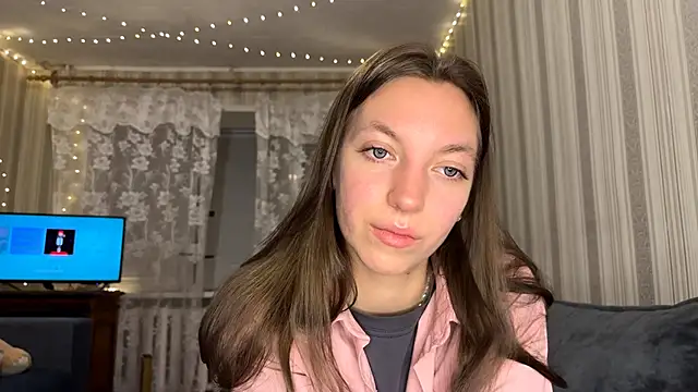 Snapshot of CarliBatas chatting on November 26, 4:19 pm CarliBatas online show from November 26, 4:19 pm