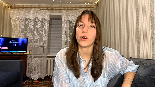 Snapshot of CarliBatas chatting on December 3, 5:55 pm CarliBatas online show from December 3, 5:55 pm