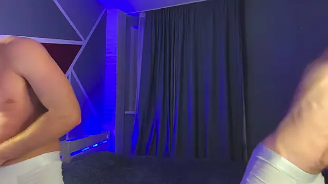 Snapshot of Hotpeppers666 chatting on November 16, 8:25 pm Hotpeppers666 online show from November 16, 8:25 pm