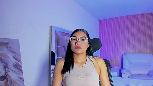 Snapshot of katemooss_ chatting on November 16, 12:22 pm katemooss online show from November 16, 12:22 pm