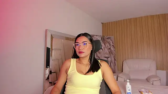 Snapshot of katemooss_ chatting on November 23, 12:16 pm katemooss online show from November 23, 12:16 pm