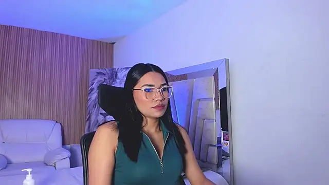 Snapshot of katemooss_ chatting on November 26, 12:17 pm katemooss online show from November 26, 12:17 pm