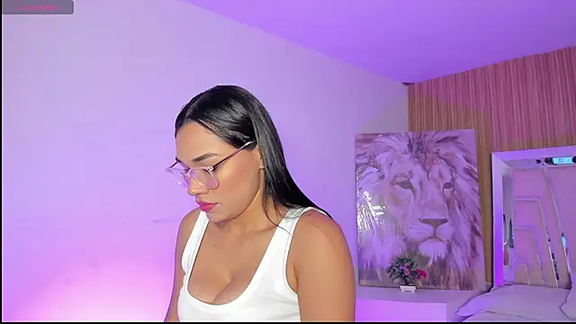 katemooss  online show from January 9, 12:52 pm