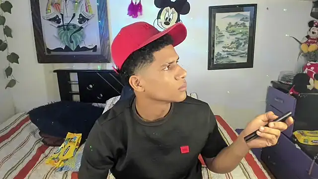 Snapshot of JUANBIGCOCK21CM chatting on November 22, 11:37 pm JUANBIGCOCK21CM online show from November 22, 11:37 pm