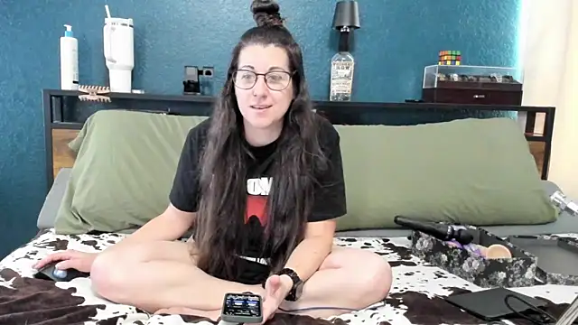 Snapshot of Sammie_Ray chatting on April 8, 2:50 pm Sammie Ray online show from April 8, 2:50 pm