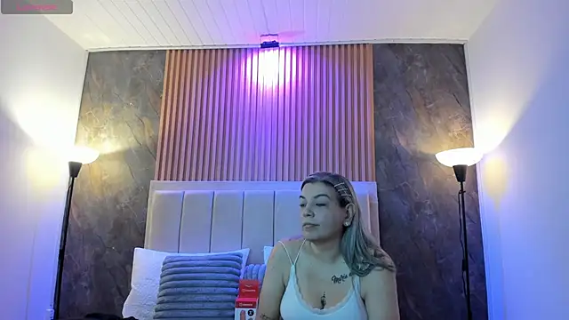 Snapshot of gala_montes_30 chatting on November 16, 1:49 pm gala montes 30 online show from November 16, 1:49 pm