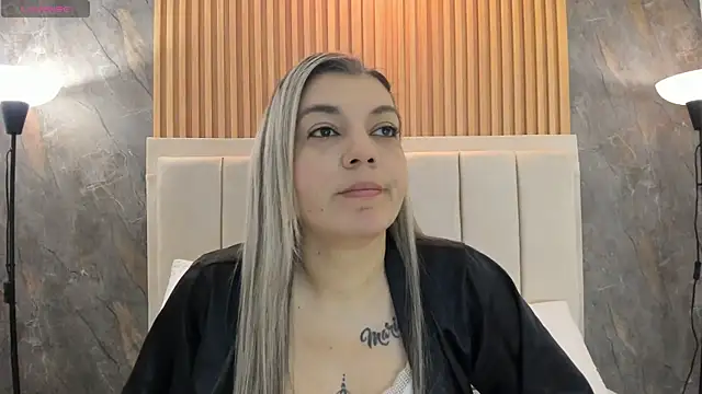 Snapshot of gala_montes_30 chatting on December 1, 7:41 pm gala montes 30 online show from December 1, 7:41 pm