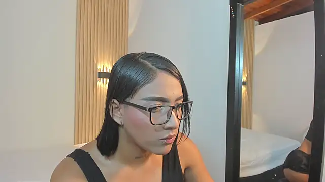 DominikEmber online show from December 4, 9:23 pm