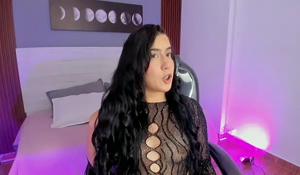 Amy Leah online show from April 22, 6:20 pm