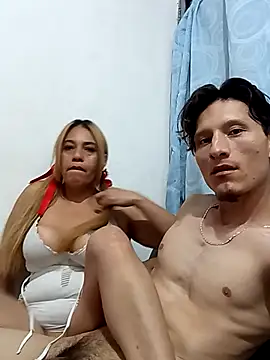 Snapshot of xXAndreyAndMariaXx chatting on November 14, 8:13 am xXAndreyAndMariaXx online show from November 14, 8:13 am