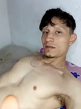 Snapshot of xXAndreyAndMariaXx chatting on December 14, 4:18 am xXAndreyAndMariaXx online show from December 14, 4:18 am