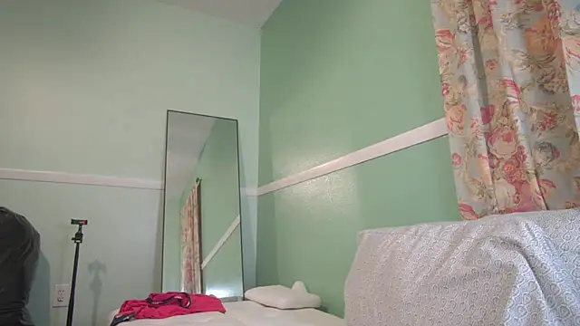 RosieCheeks  online show from June 3, 1:41 am