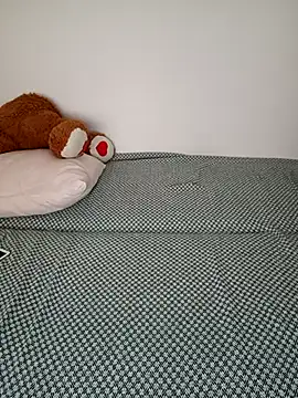 Snapshot of She_Sars chatting on November 17, 7:47 am She Sars online show from November 17, 7:47 am