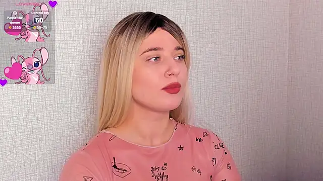 Snapshot of Cherry_B1isss chatting on November 21, 5:22 pm Cherry B1isss online show from November 21, 5:22 pm