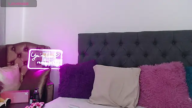 Snapshot of maripa0__69 chatting on April 13, 10:48 pm maripa0 69 online show from April 13, 10:48 pm