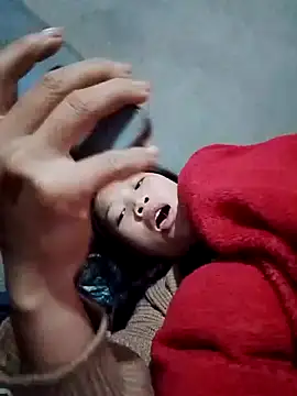 Snapshot of Yumiik2kk chatting on November 23, 9:47 pm Yumiik2kk online show from November 23, 9:47 pm