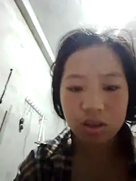 Snapshot of Yumiik2kk chatting on December 3, 9:02 pm Yumiik2kk online show from December 3, 9:02 pm